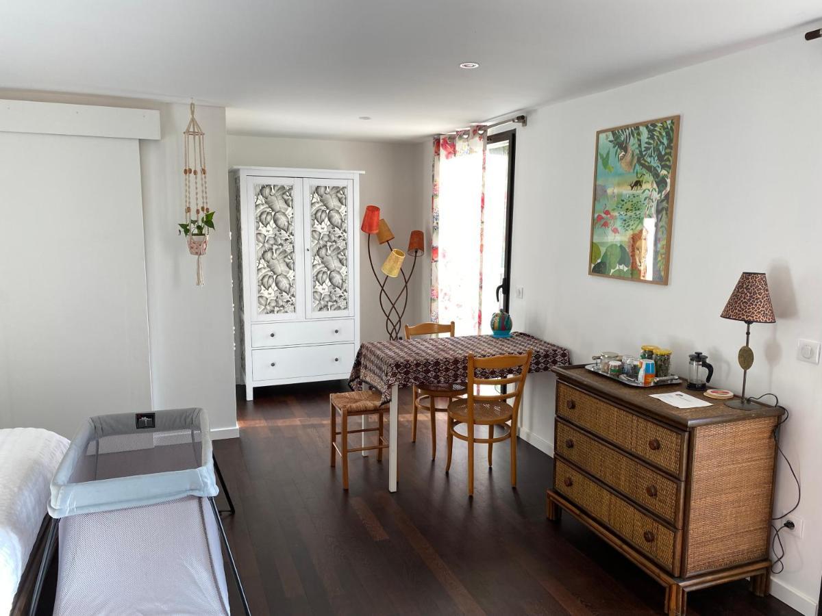 Les Cabanons Bed & Breakfast Dardilly Exterior foto