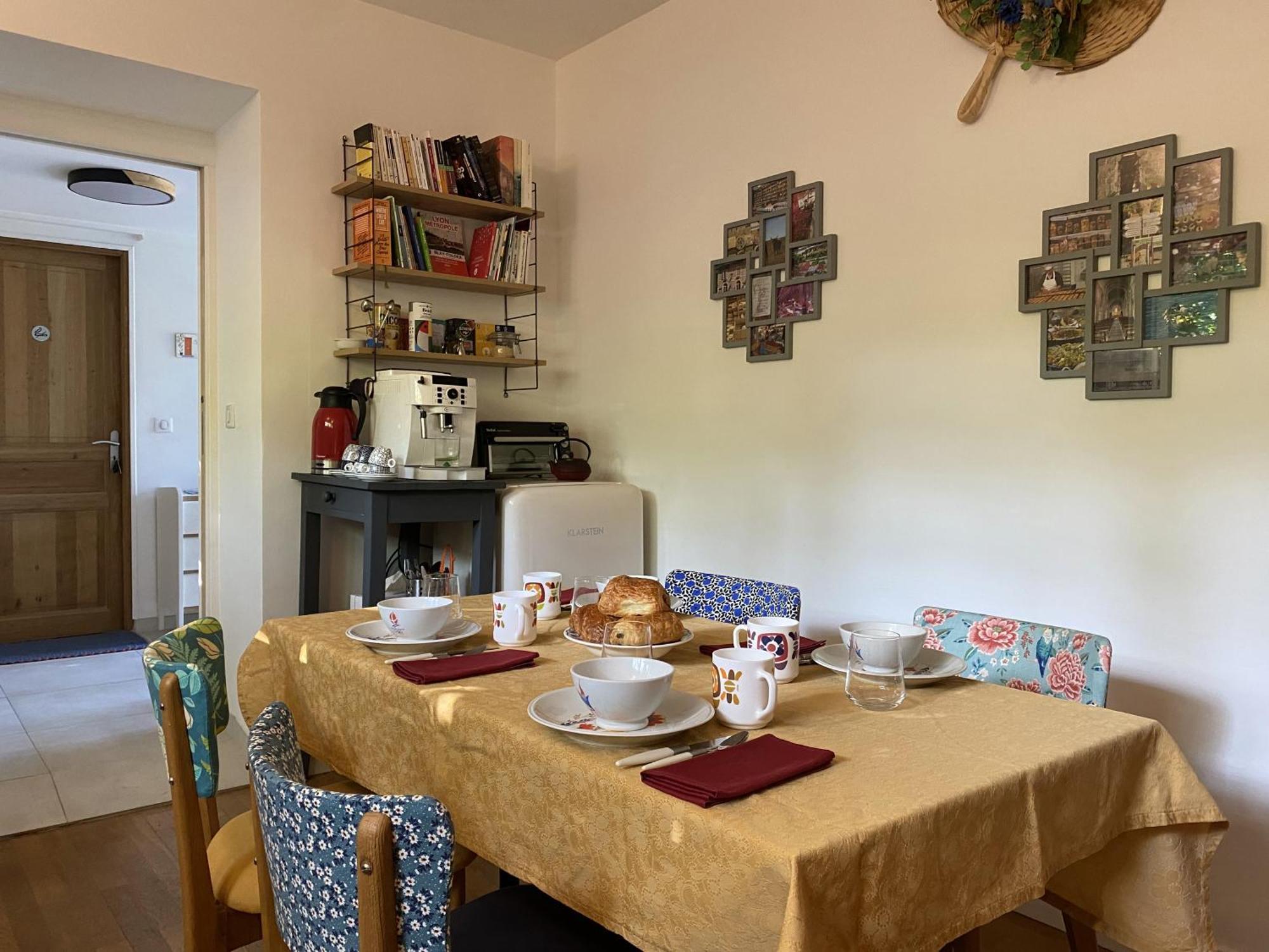 Les Cabanons Bed & Breakfast Dardilly Exterior foto
