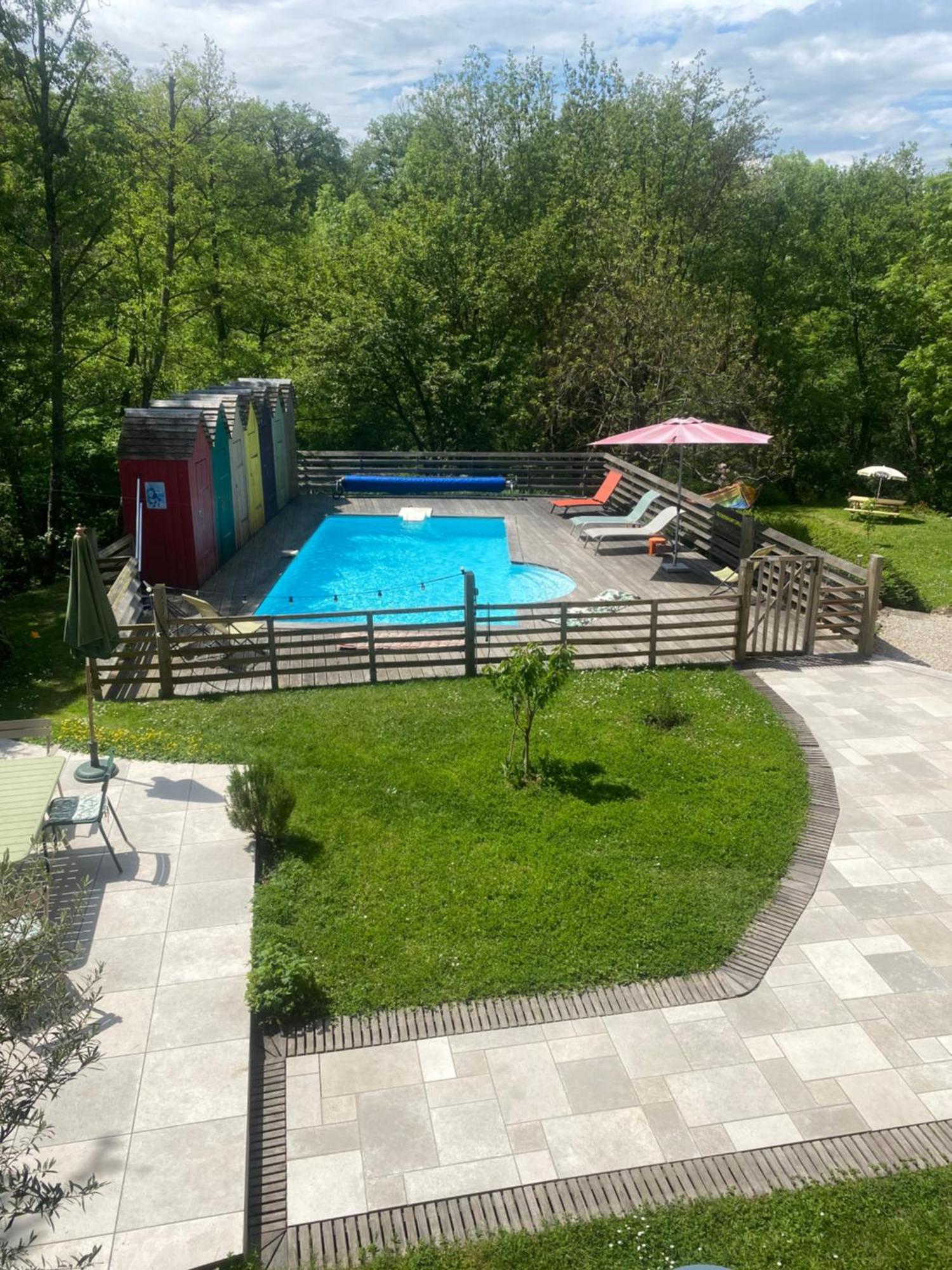 Les Cabanons Bed & Breakfast Dardilly Exterior foto